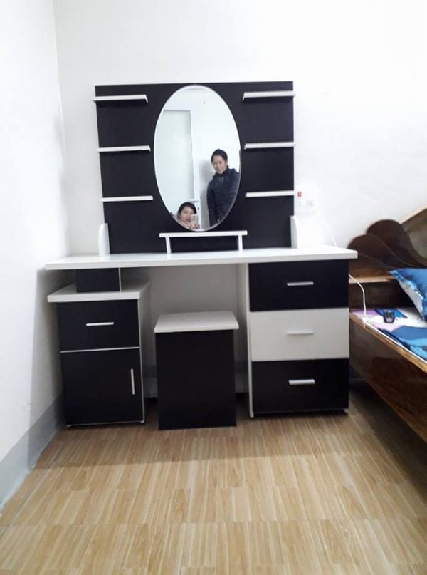 Bàn trang điểm MDF mẫu 098